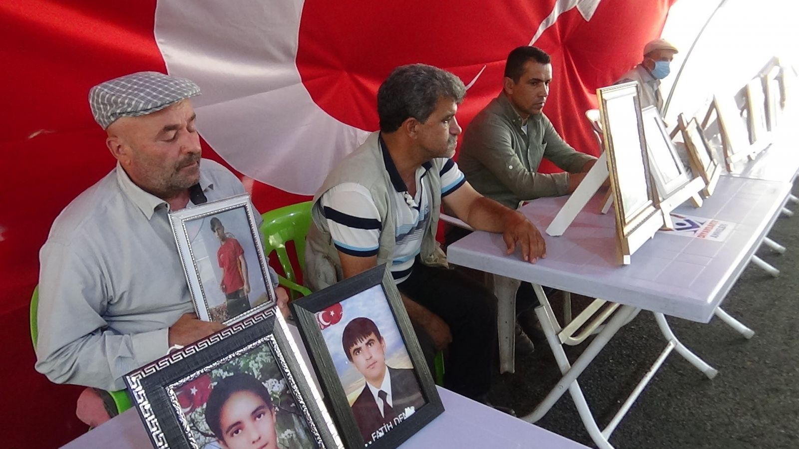 Evlat nöbeti sürüyor: HDP’ye ve CHP'ye hakkımızı helal etmiyoruz