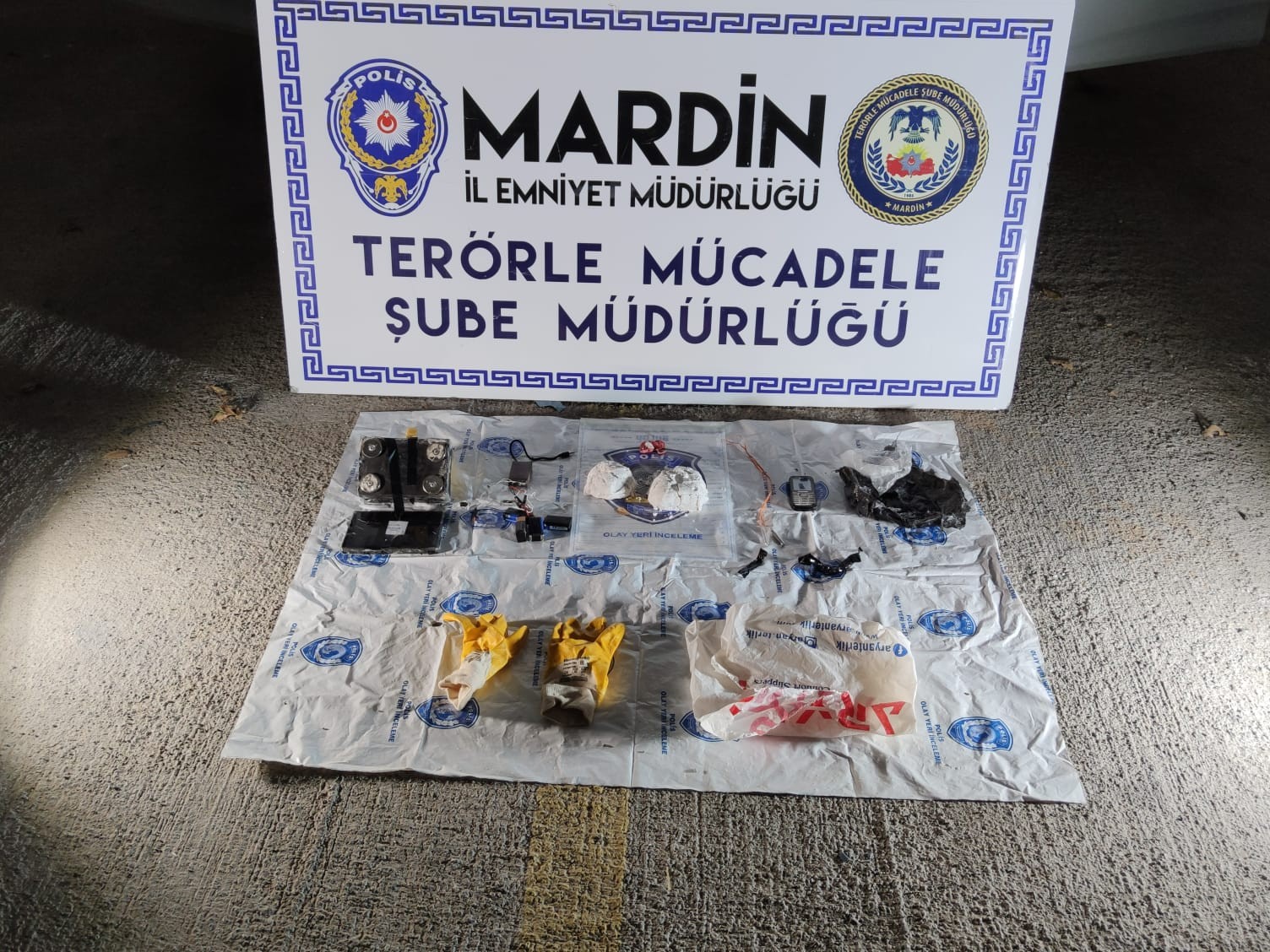 Bombalı eylem hazırlığındaki terörist yakalandı Bombalı eylem hazırlığındaki terörist yakalandı