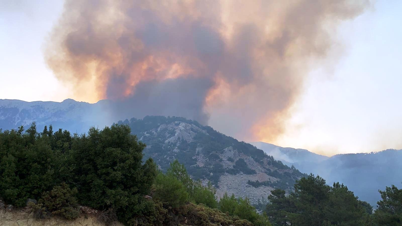 161 yangın kontrol altında, 13 yangın devam ediyor