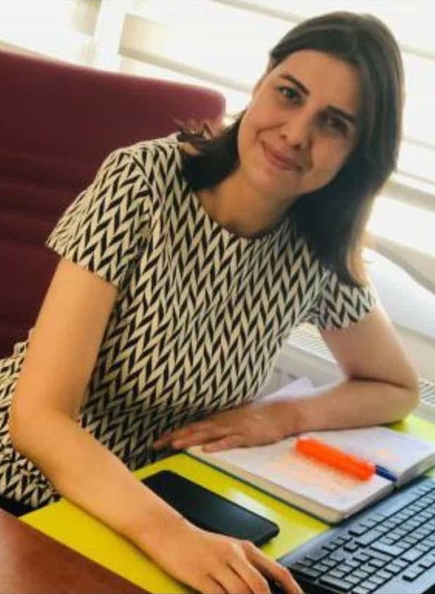 Hayatını kaybeden sağlık çalışanı son yolculuğuna gelinlikle uğurlandı