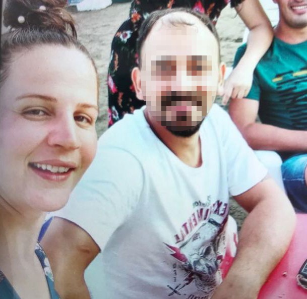 Eşini öldürdükten sonra arkadaşıyla kahve içti