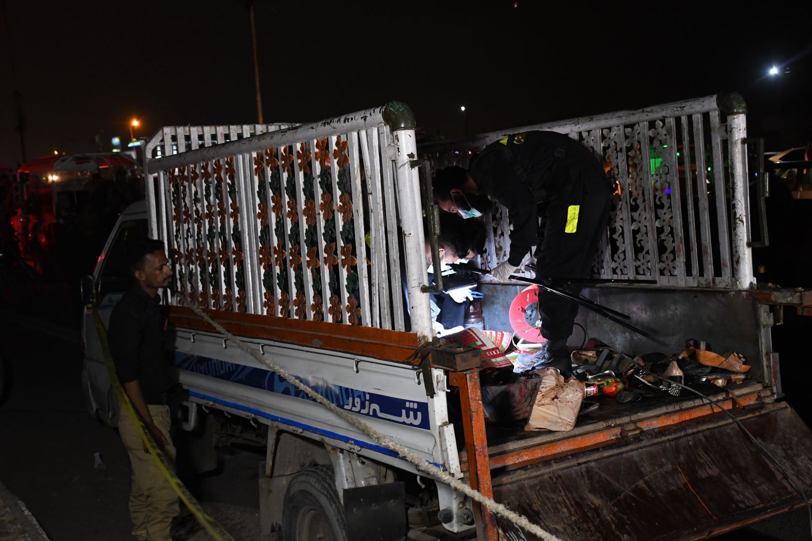 Pakistan’da bombalı saldırı! 13 kişi hayatını kaybetti Pakistan’da bombalı saldırı! 13 kişi hayatını kaybetti