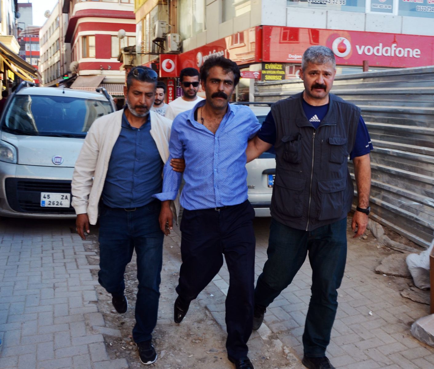 Kadir İnanır için intihara kalkıştı