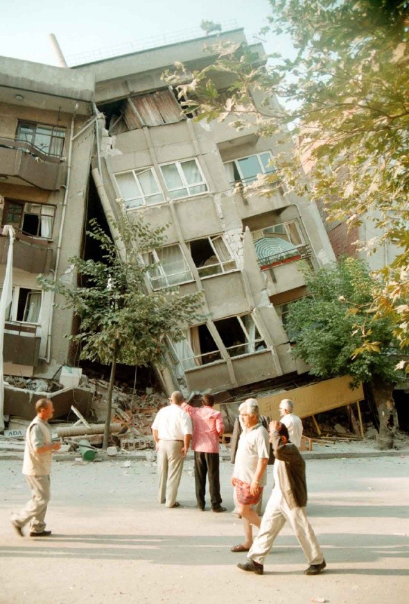 Üstünden 22 yıl geçmesine rağmen acılar dün gibi taze