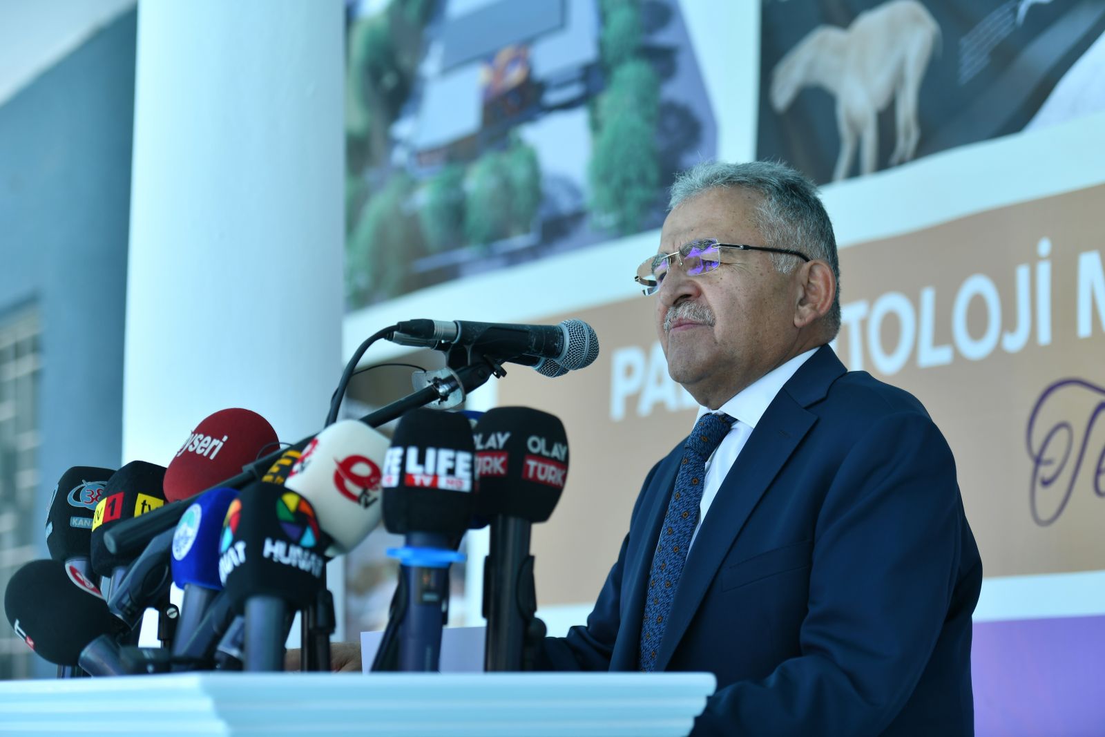 Paleontoloji Müzesi’nin temelleri atıldı! 7.5 milyon yıllık fosiller sergilenecek Paleontoloji Müzesi’nin temelleri atıldı! 7.5 milyon yıllık fosiller sergilenecek