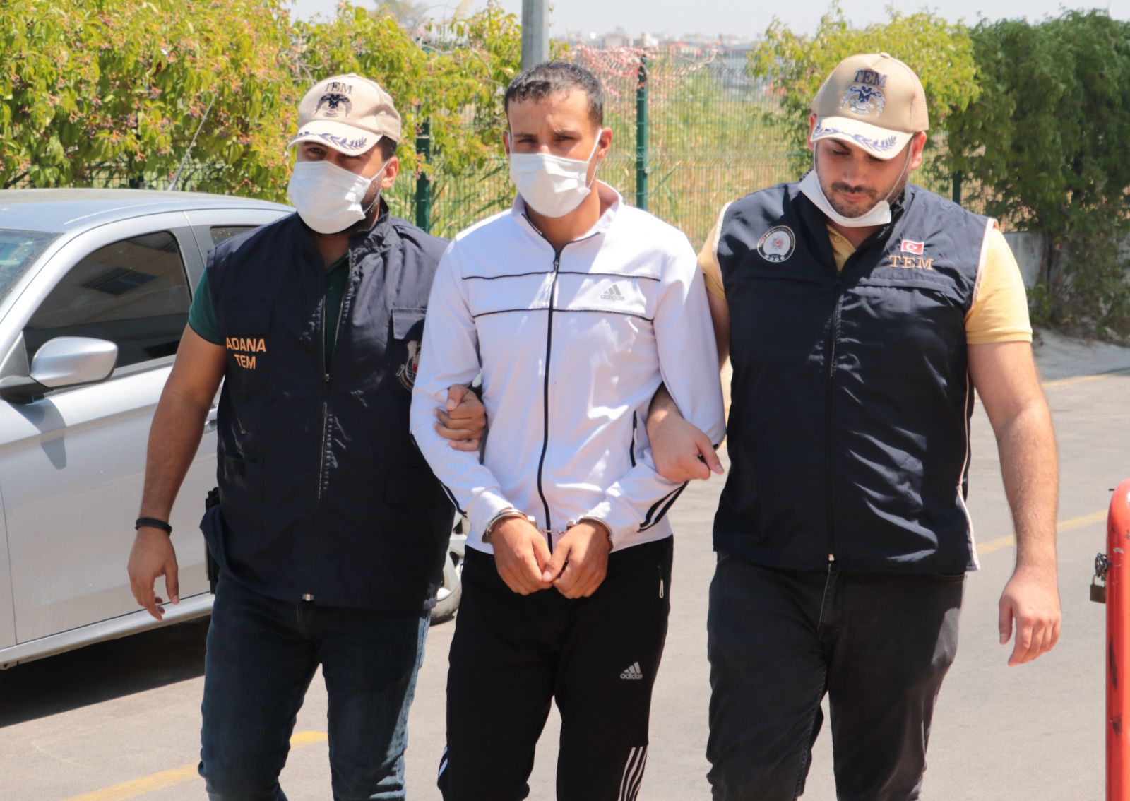 DEAŞ’lı teröristin cep telefonundan canlı bomba yeleği yapımı videoları çıktı