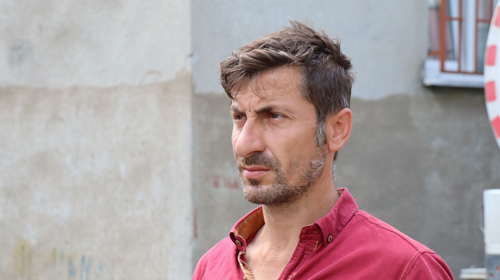 Hasta babasını kurtarmak için koştu! Selin ortasında mahsur kaldı