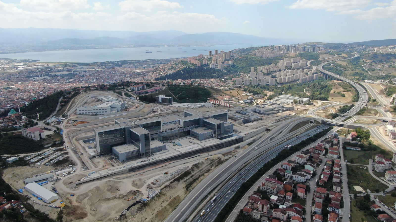 Kocaeli Şehir Hastanesi’nde sona gelindi Kocaeli Şehir Hastanesi’nde sona gelindi