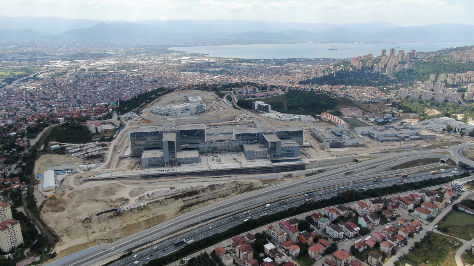 Kocaeli Şehir Hastanesi’nde sona gelindi Kocaeli Şehir Hastanesi’nde sona gelindi