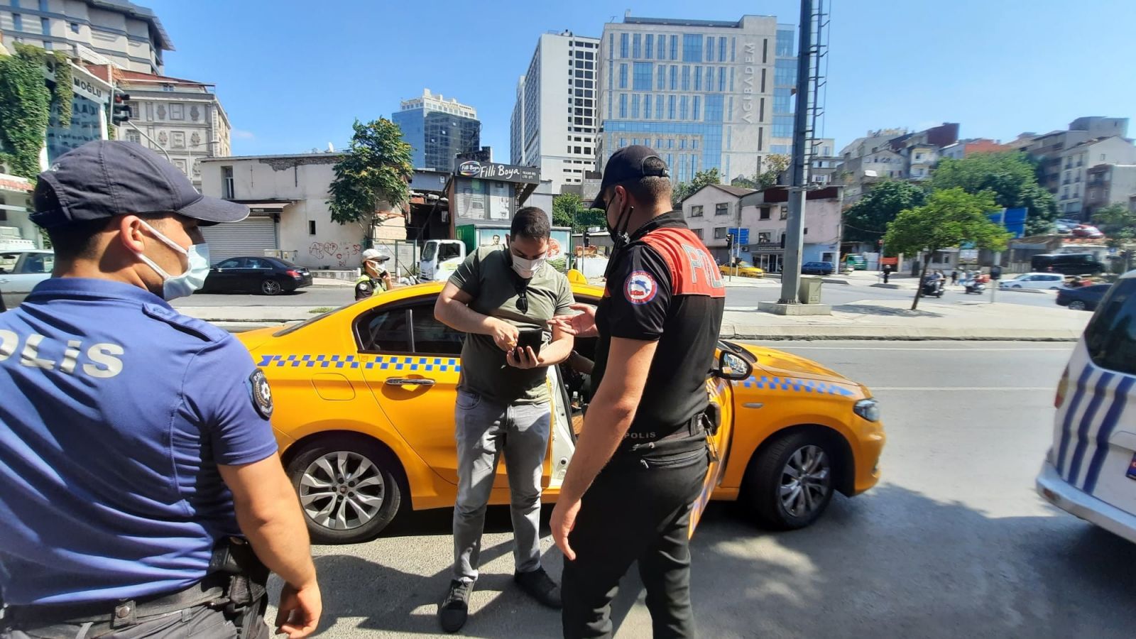 Şişli’de dev asayiş uygulaması! Tüm sokaklar arandı