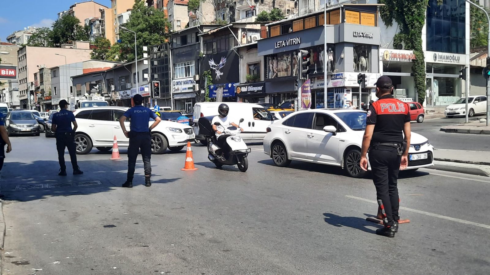 Şişli’de dev asayiş uygulaması! Tüm sokaklar arandı