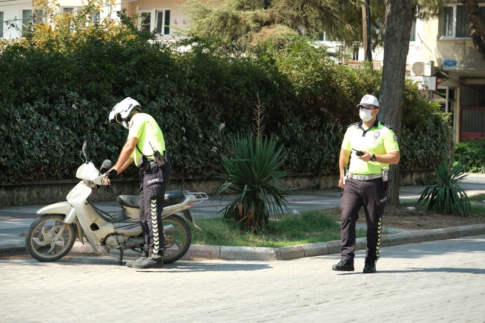 Jandarma ve emniyetten trafik denetimi! 39 araç trafikten men edildi