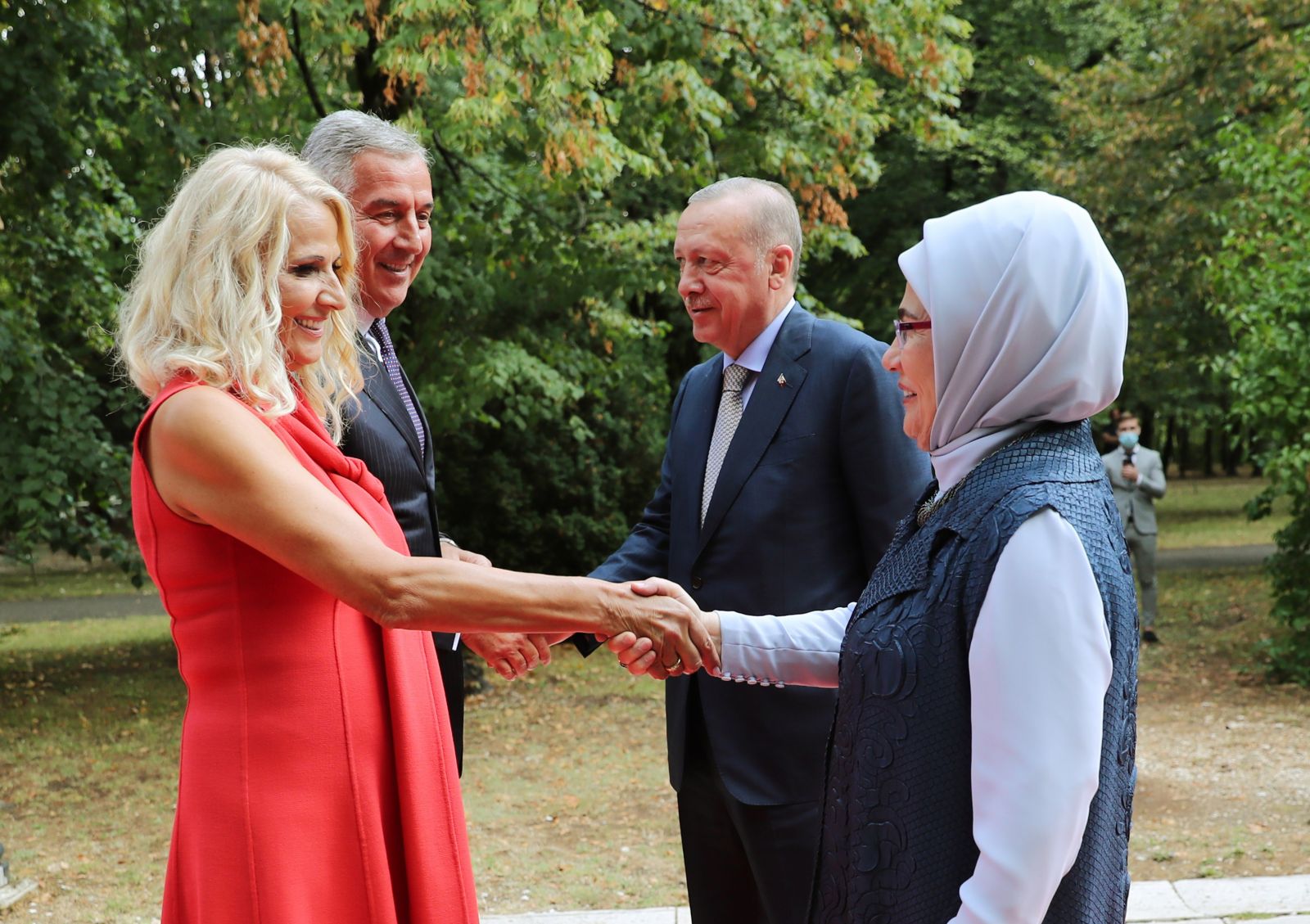 Cumhurbaşkanı Erdoğan Karadağ'da: Sorumluluğumuz var Cumhurbaşkanı Erdoğan Karadağ'da: Sorumluluğumuz var