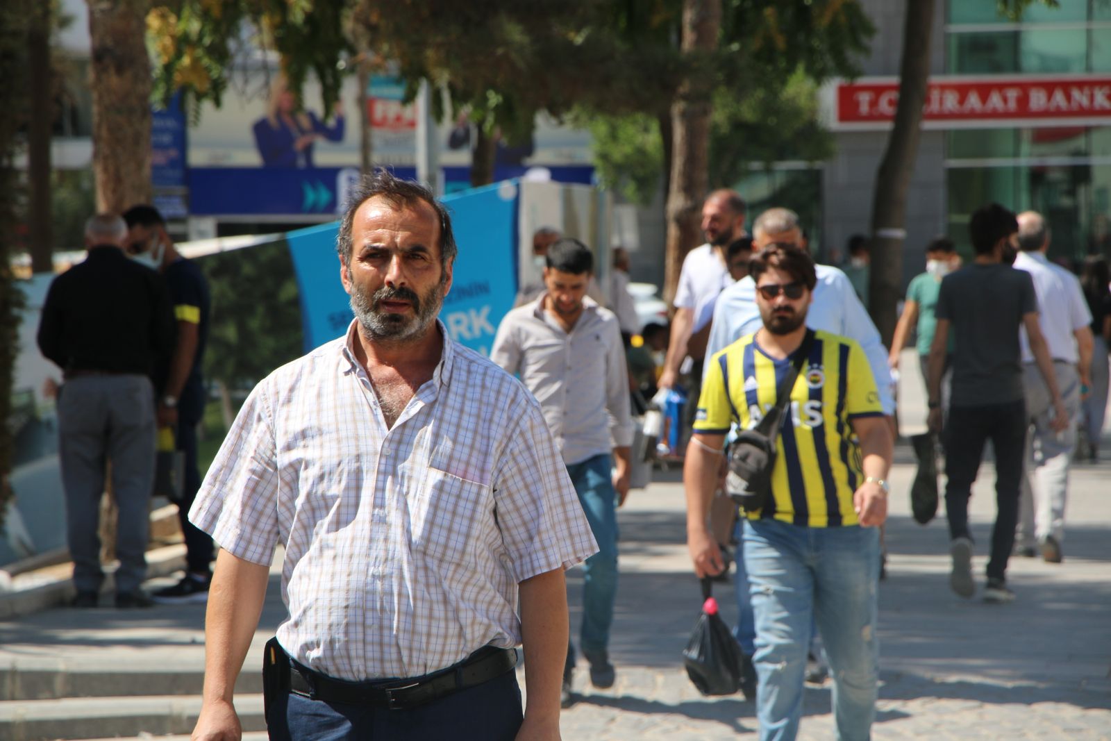 Maskesiz vatandaştan 'maske' daveti: Taksak iyi olur Maskesiz vatandaştan 'maske' daveti: Taksak iyi olur