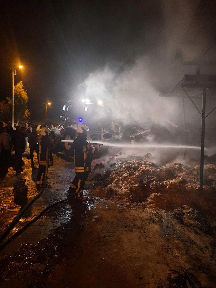 Samanlıkta başlayan yangın ev ve otomobili kül etti! Korku dolu anlar yaşandı