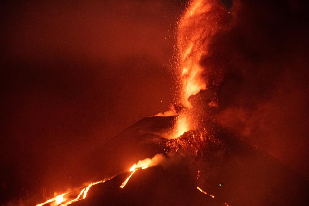 La Palma'yada yanardağ faciası! Bilanço ağırlaşıyor La Palma'yada yanardağ faciası! Bilanço ağırlaşıyor