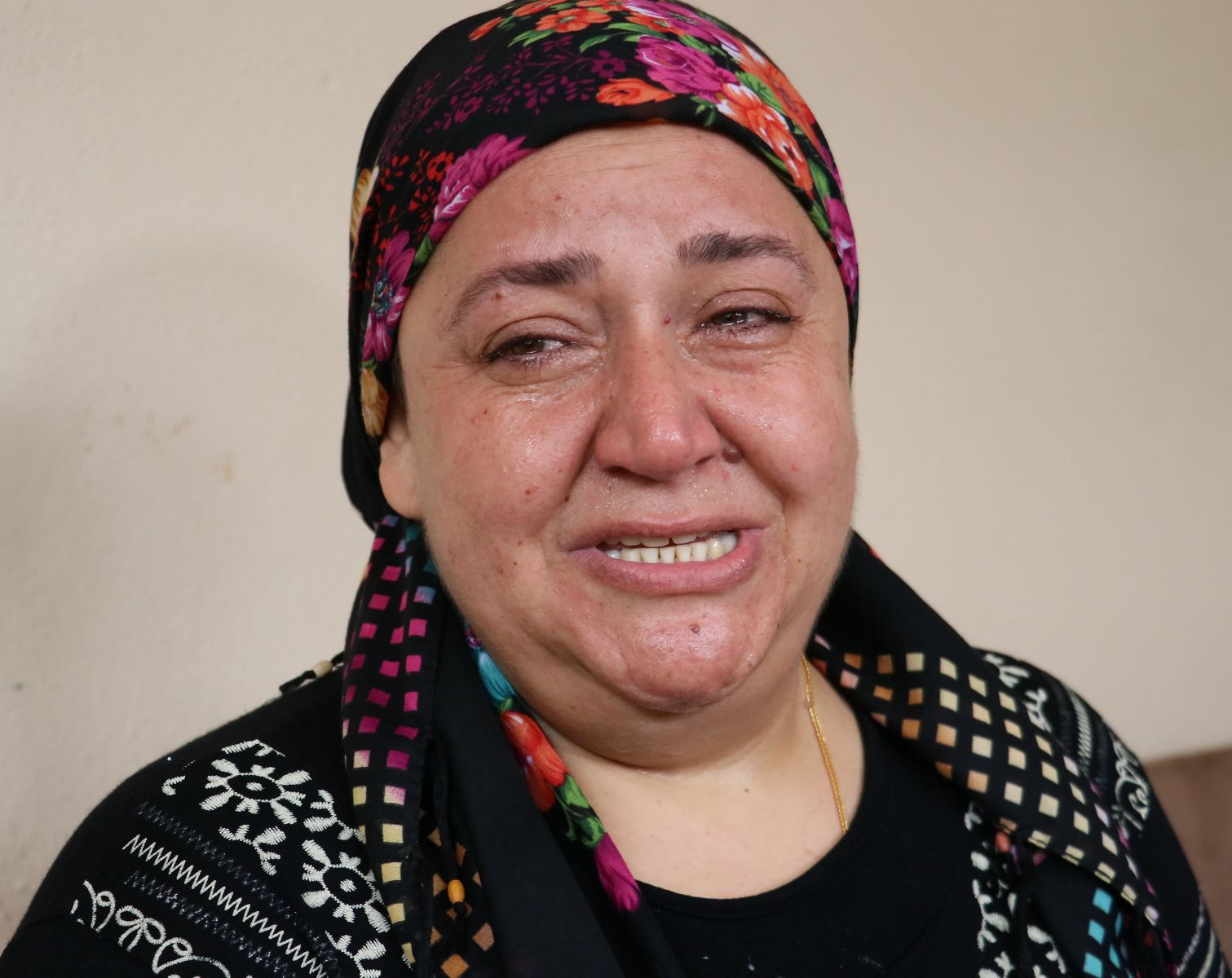 Adana'da not bırakarak ortadan kaybolan Eda Nur Esentürk'ün annesi 1 haftadır balkonda