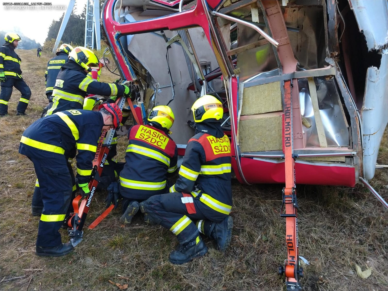 Çekya’da teleferik kabini yere düştü: 1 ölü