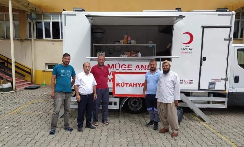 CHP'li meclis üyesinin takkesinden rahatsız olduğu işçi konuştu