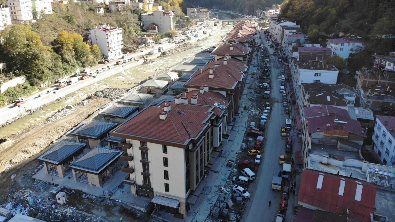 Giresun’un Dereli ilçesinde yapımı süren afet konutlarında sona yaklaşıldı Giresun’un Dereli ilçesinde yapımı süren afet konutlarında sona yaklaşıldı
