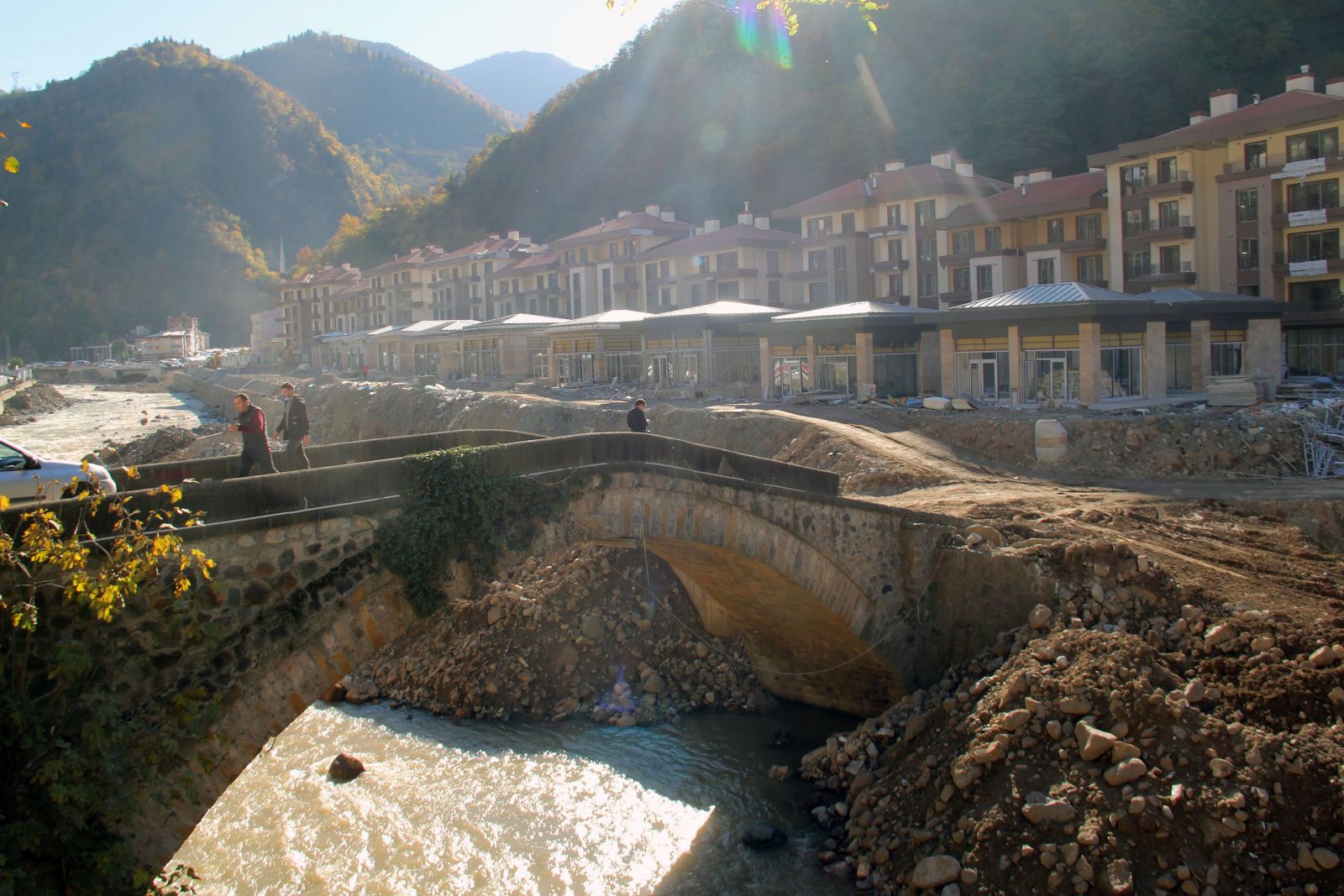 Giresun’un Dereli ilçesinde yapımı süren afet konutlarında sona yaklaşıldı Giresun’un Dereli ilçesinde yapımı süren afet konutlarında sona yaklaşıldı