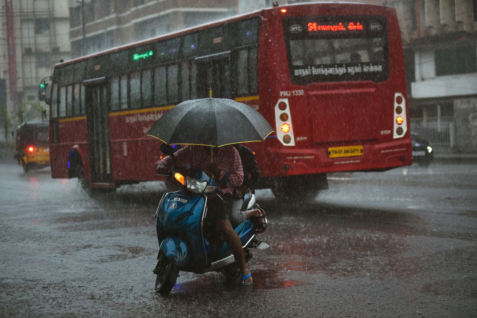Hindistan’daki sel felaketinde 5 kişi hayatını kaybetti