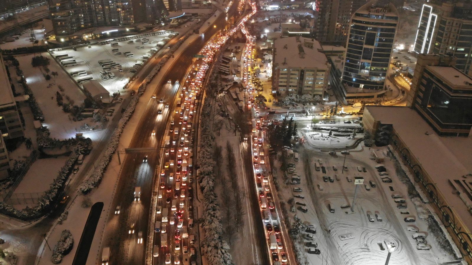 İstanbul'da trafik yoğunluğu yüzde 90 İstanbul'da trafik yoğunluğu yüzde 90