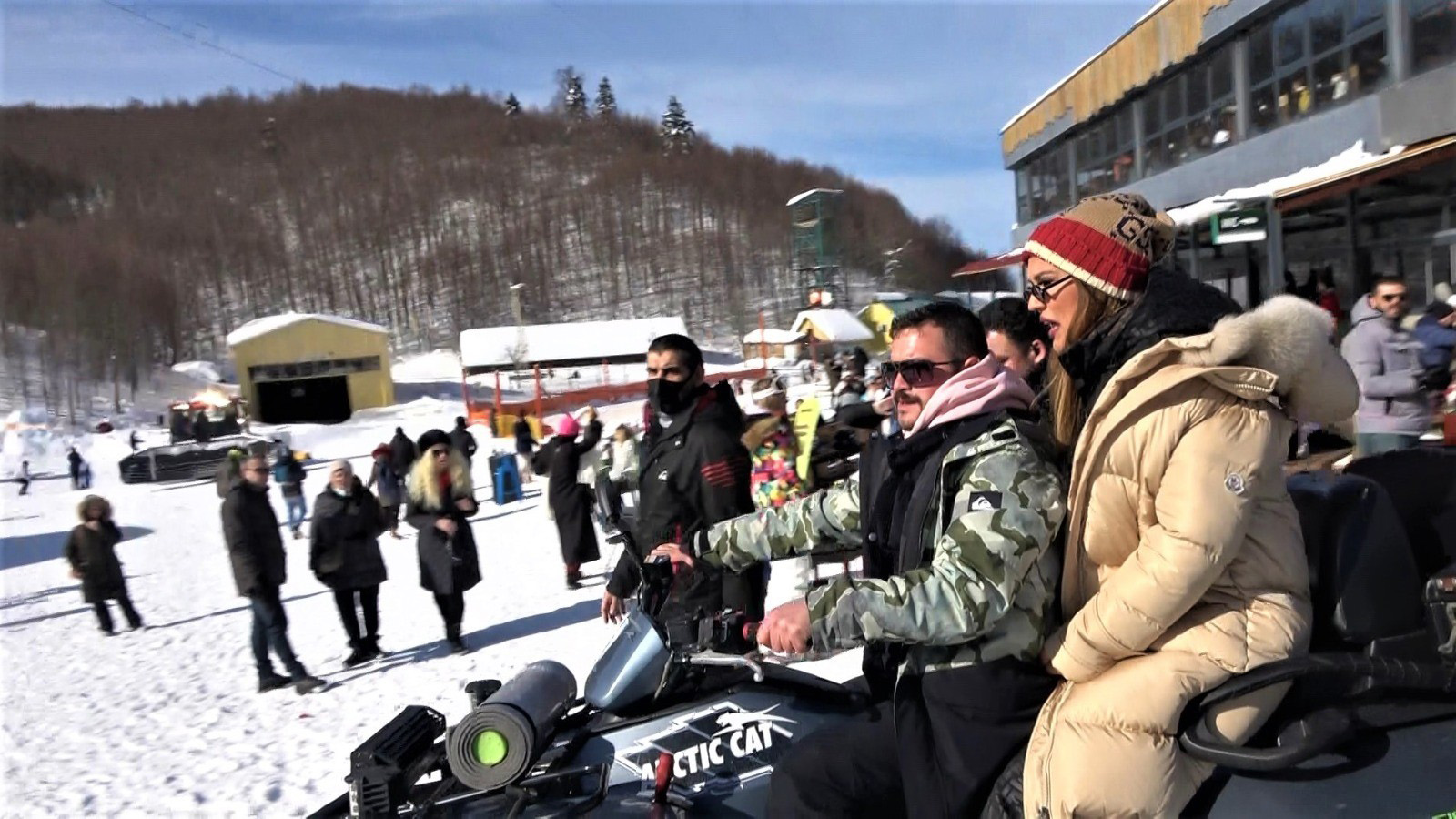 Demet Akalın'dan Cengiz Kurtoğlu'na: Sen benim gençliğimsin be