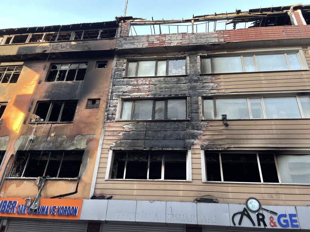 Güngören'deki yangında hayatını kaybedenlerin sayısı yükseldi