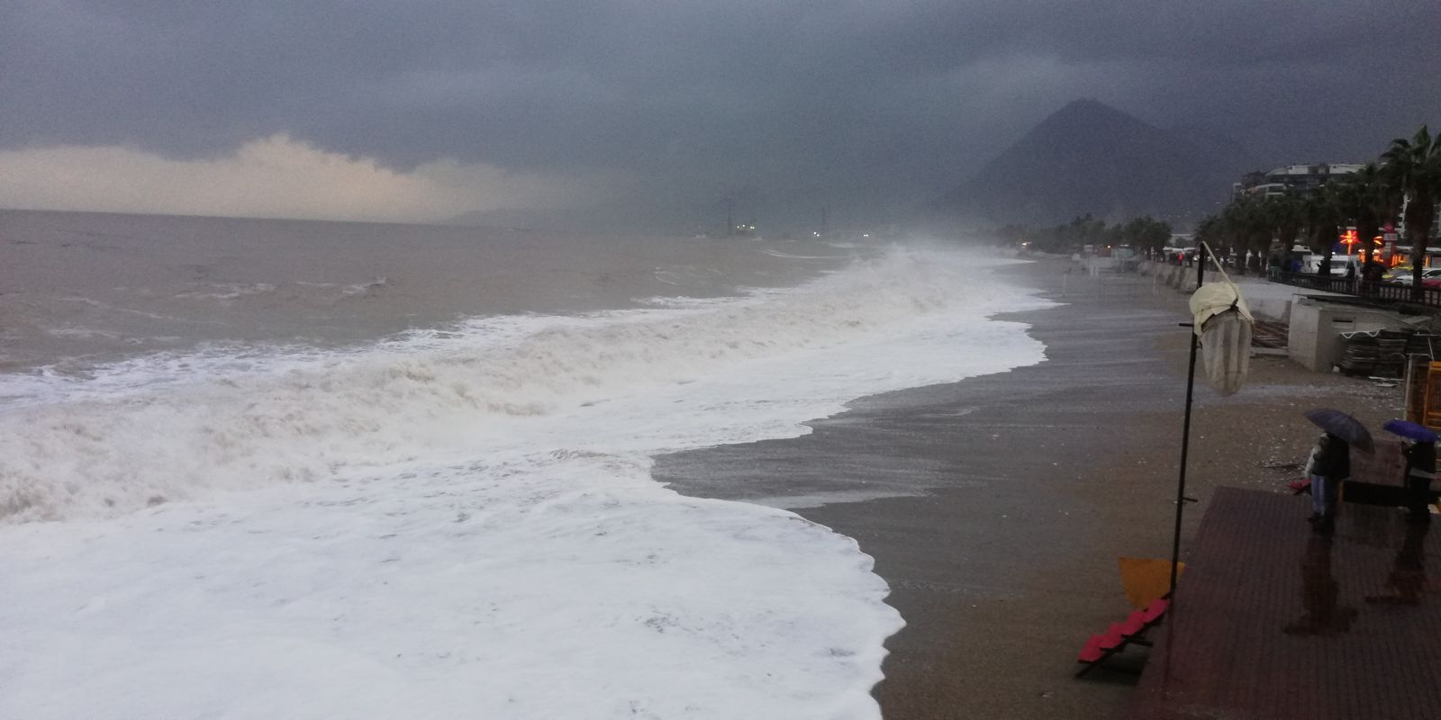 Antalya ve Muğla'da şiddetli yağış