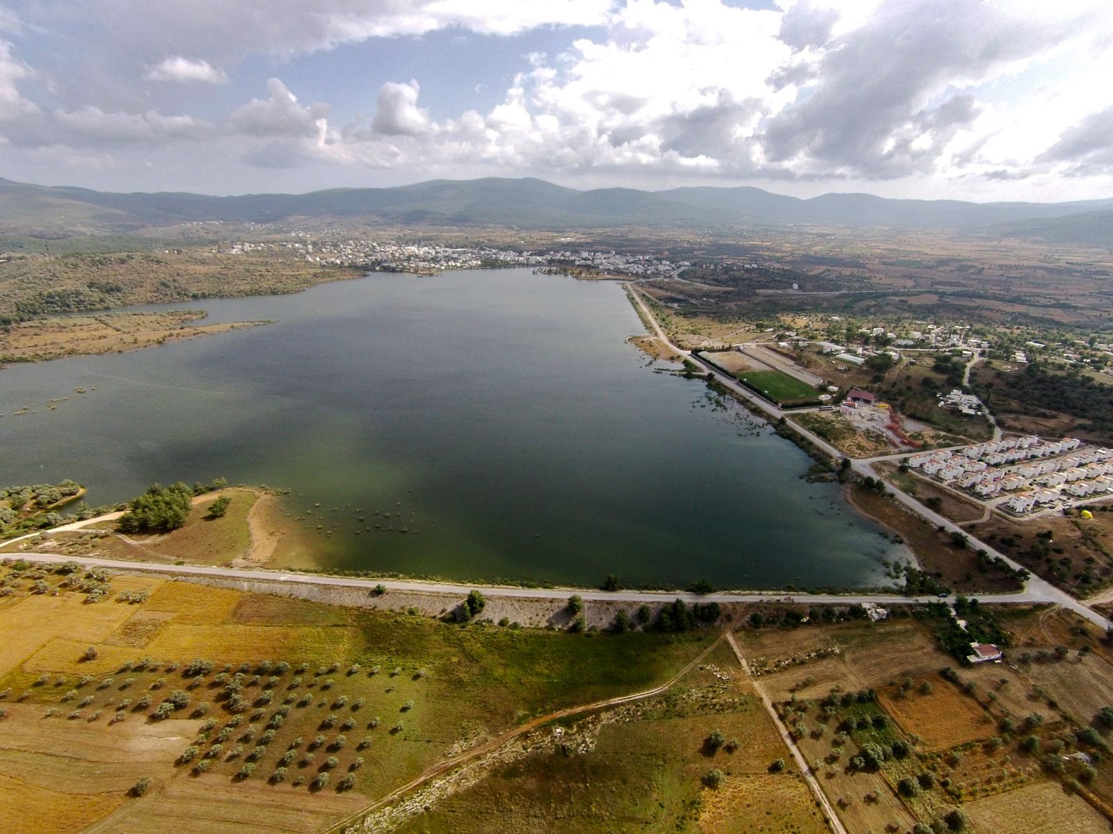 Şaka gibi! Bodrum'da su seviyesi düşünce ortaya çıktı