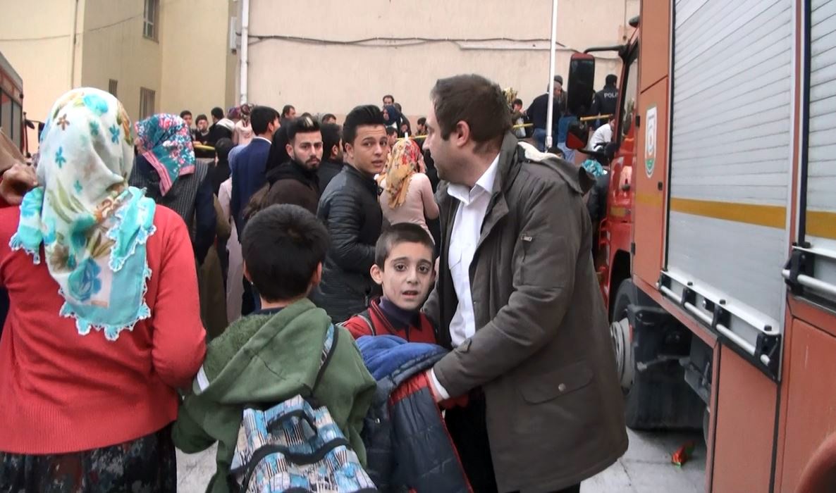 Şanlıurfa'da ilkokulda korku dolu anlar