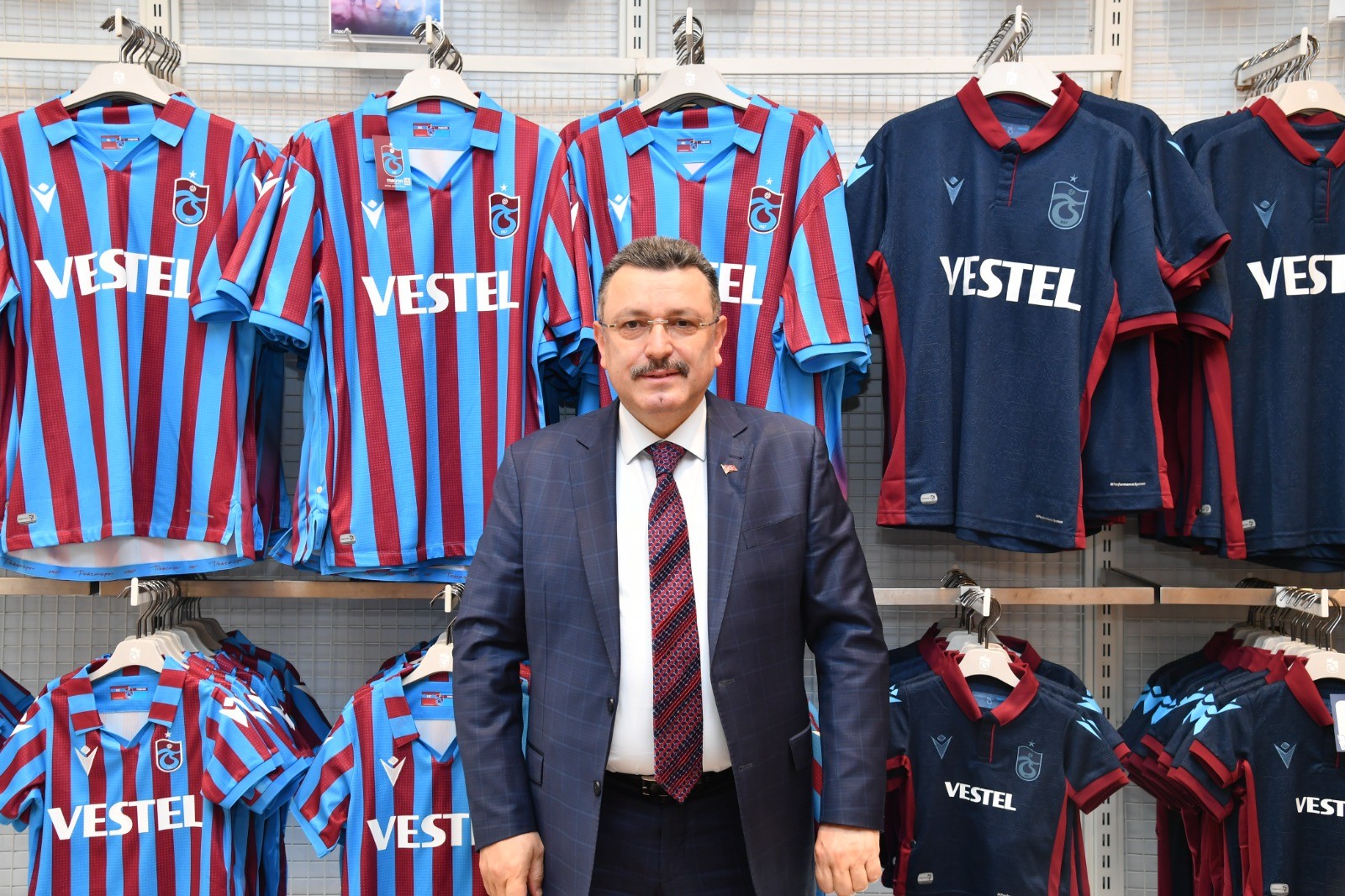 Trabzon'da belediye hoparlörlerinden  Trabzon'da belediye hoparlörlerinden