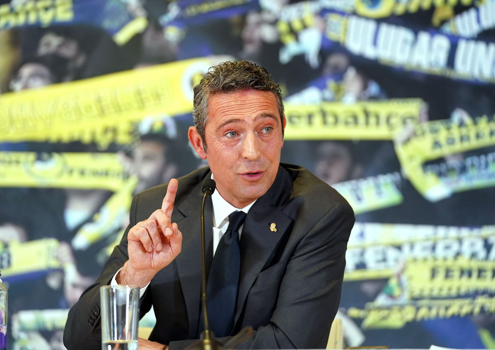 Ali Koç'tan Ahmet Ağaoğlu'na... 