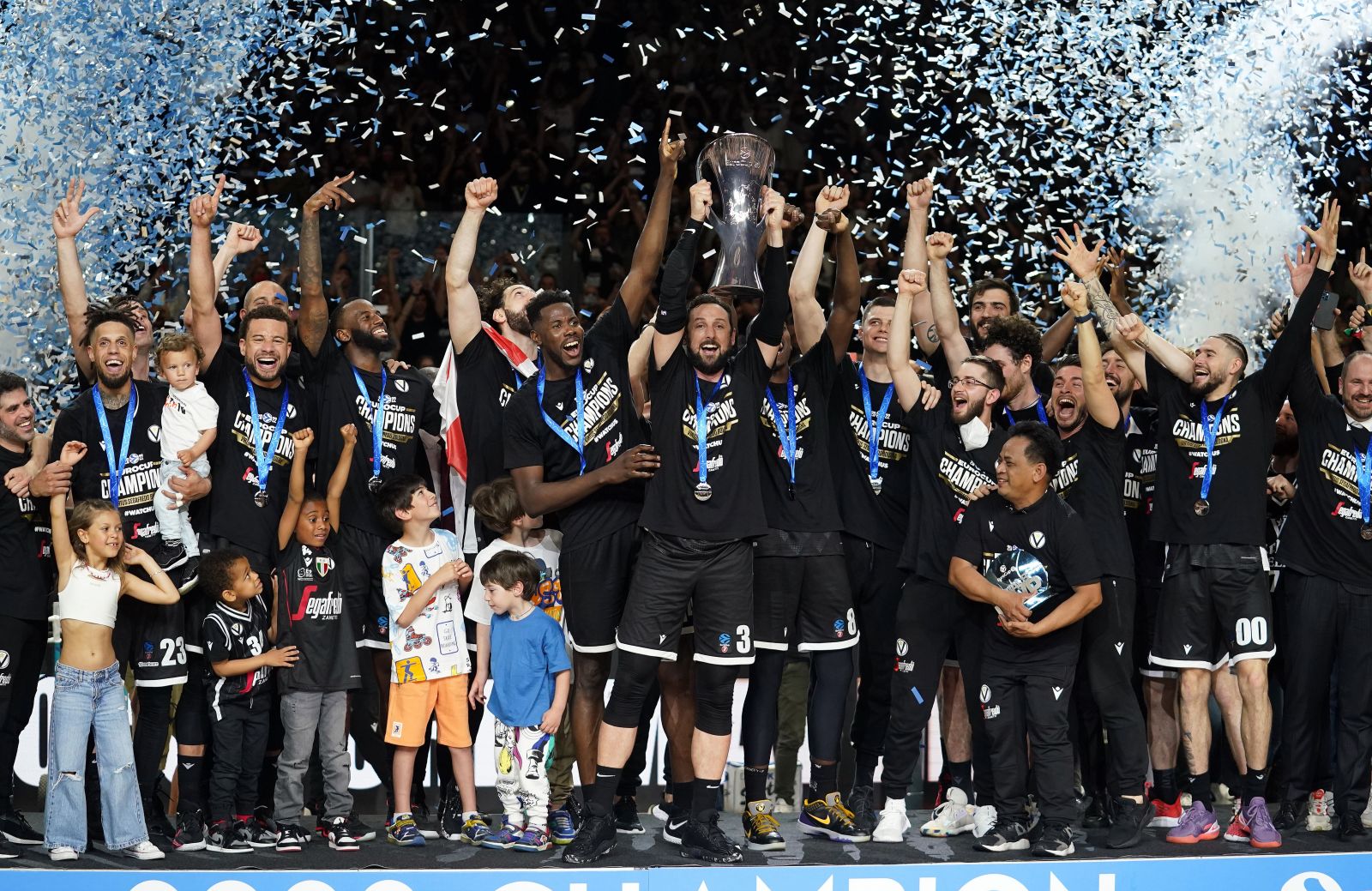 Frutti Extra Bursaspor EuroCup finalinde Virtus Bologna'ya mağlup oldu