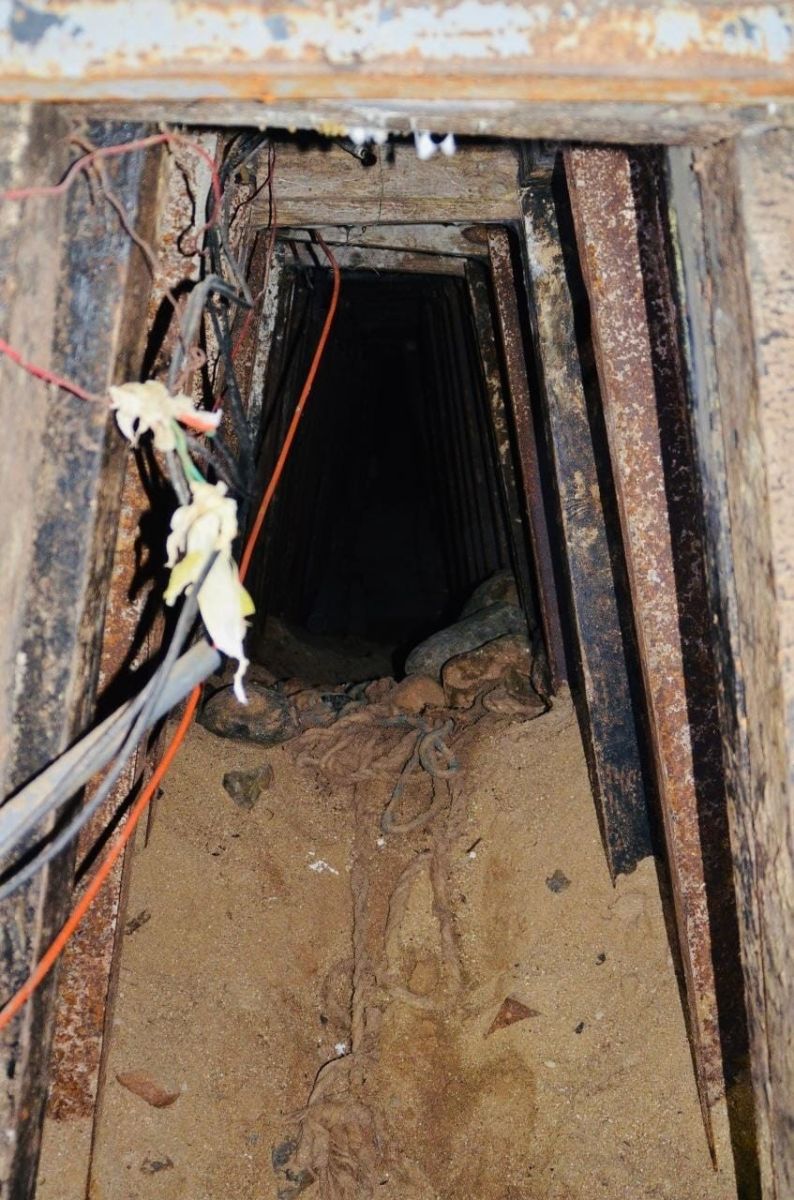 ABD-Meksika sınırında 242 metrelik 'narko-tünel' bulundu ABD-Meksika sınırında 242 metrelik 'narko-tünel' bulundu