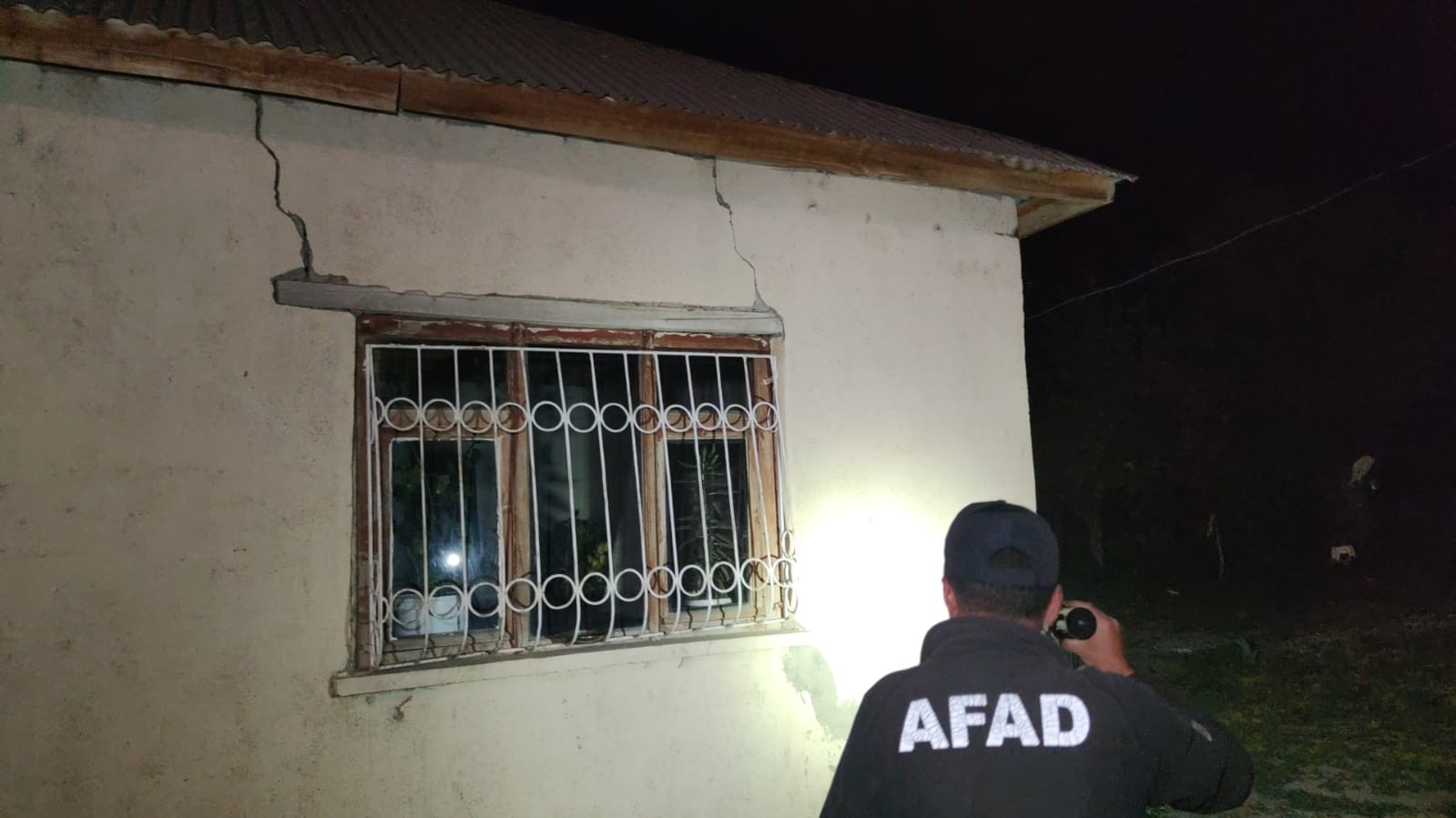 Van'da 5,0 büyüklüğünde deprem