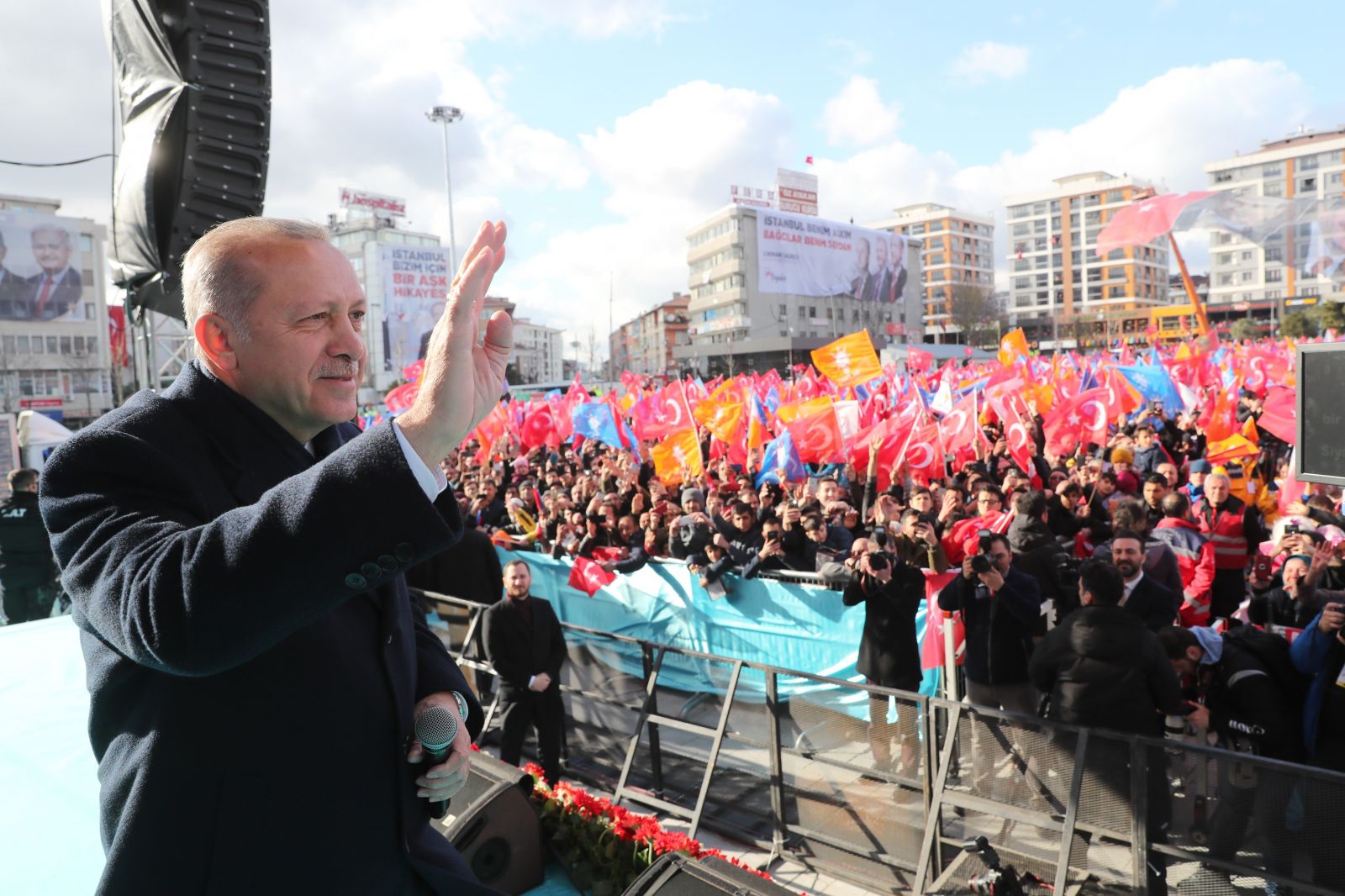 Cumhurbaşkanı Erdoğan'dan önemli açıklamalar Cumhurbaşkanı Erdoğan'dan önemli açıklamalar