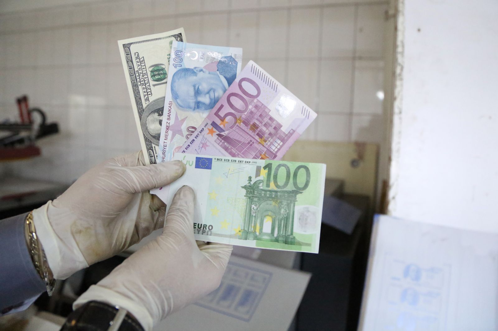 İstanbul'da sahte para operasyonu!