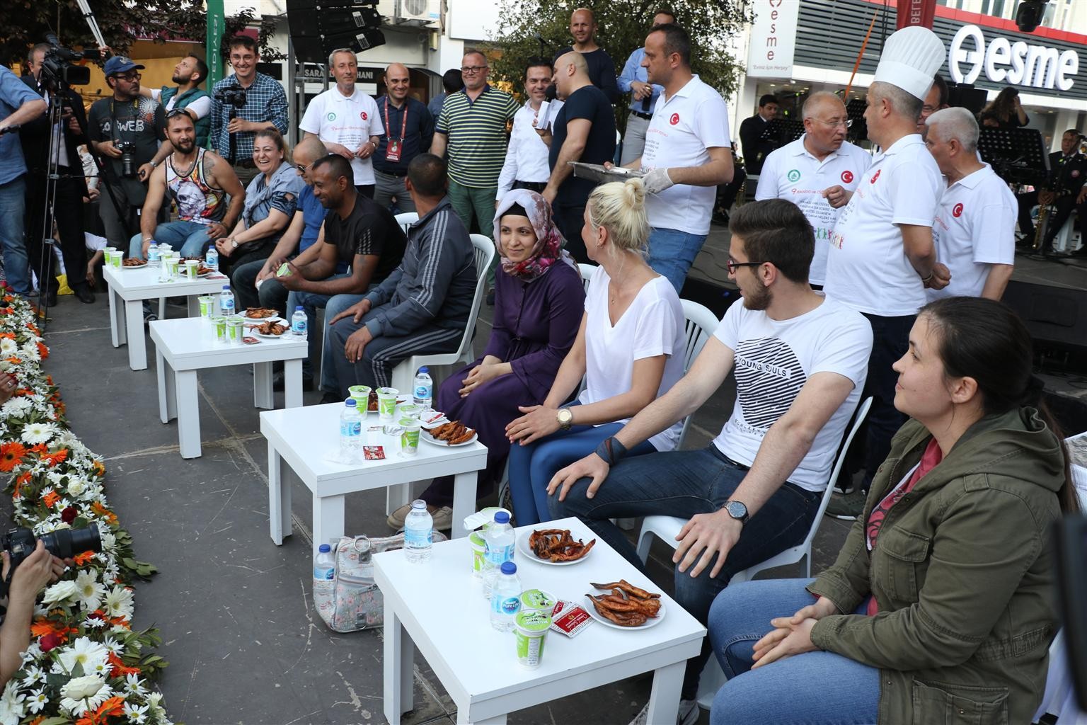 Bu kuyruğun başı var, sonu yok