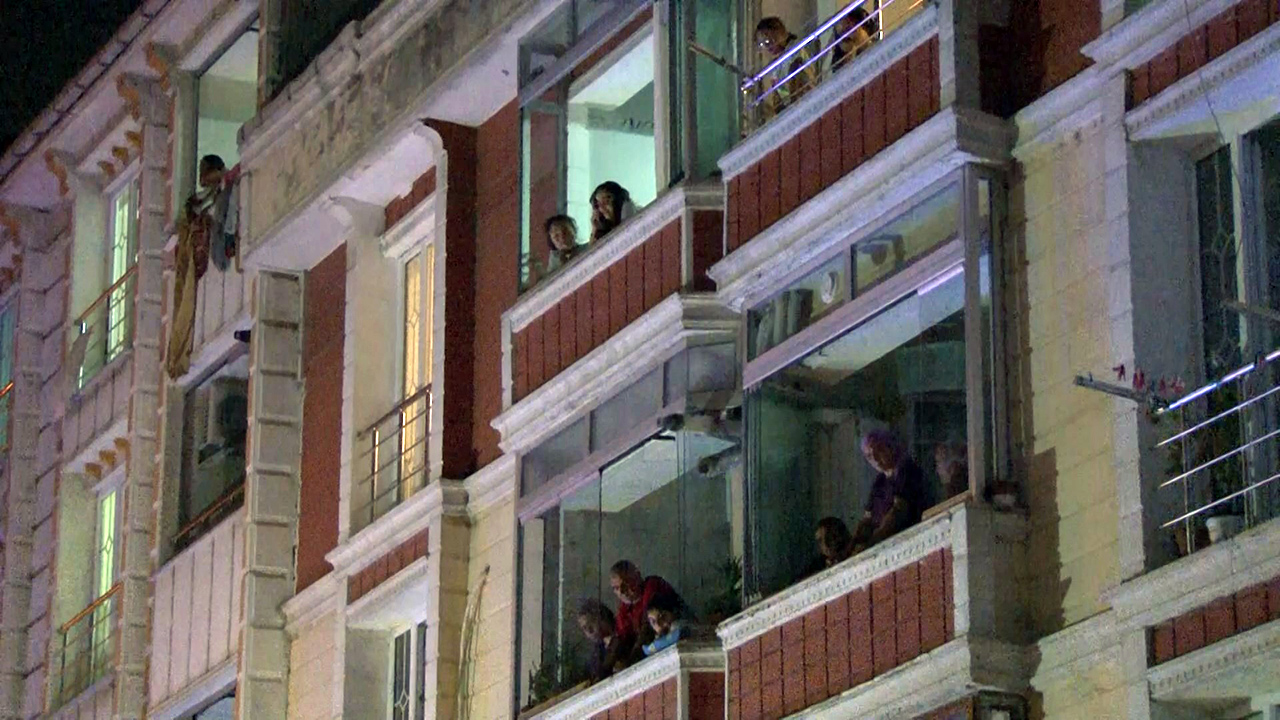 Çöp yüzünden kavga ettiler: 3 yaralı, 7 gözaltı