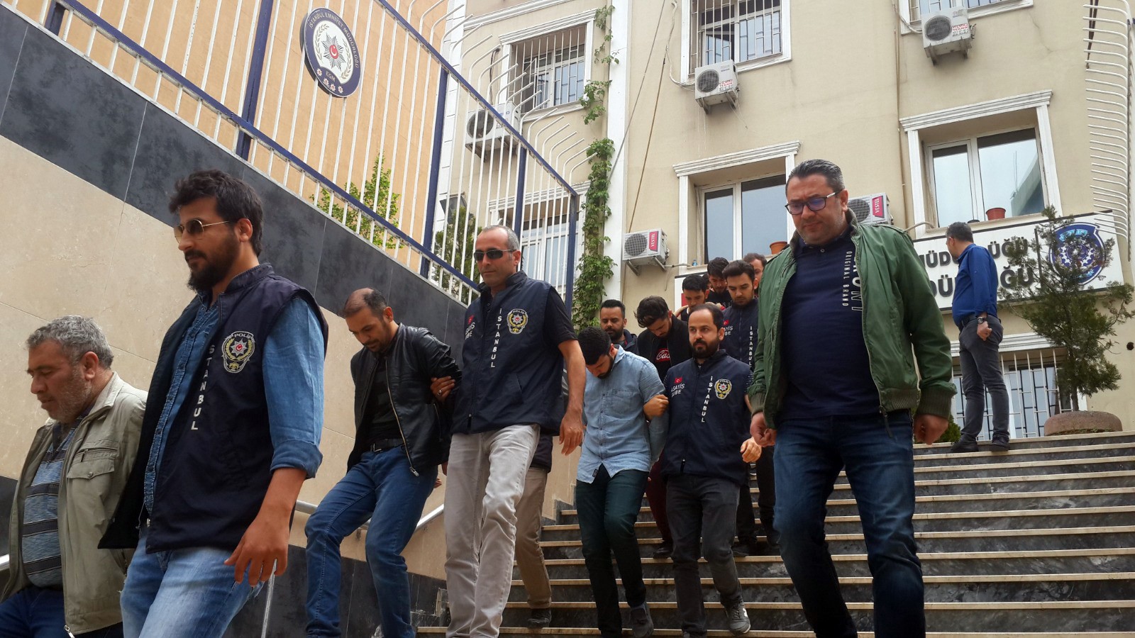 İstanbul’da dev dolandırıcılık operasyonu: 20 gözaltı