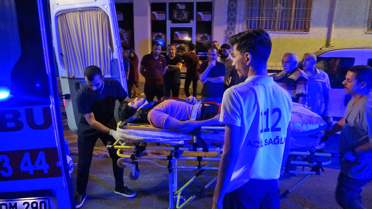 Alkollü sürücü dehşeti! Kaldırıma çıktı, yayaları ezdi Alkollü sürücü dehşeti! Kaldırıma çıktı, yayaları ezdi