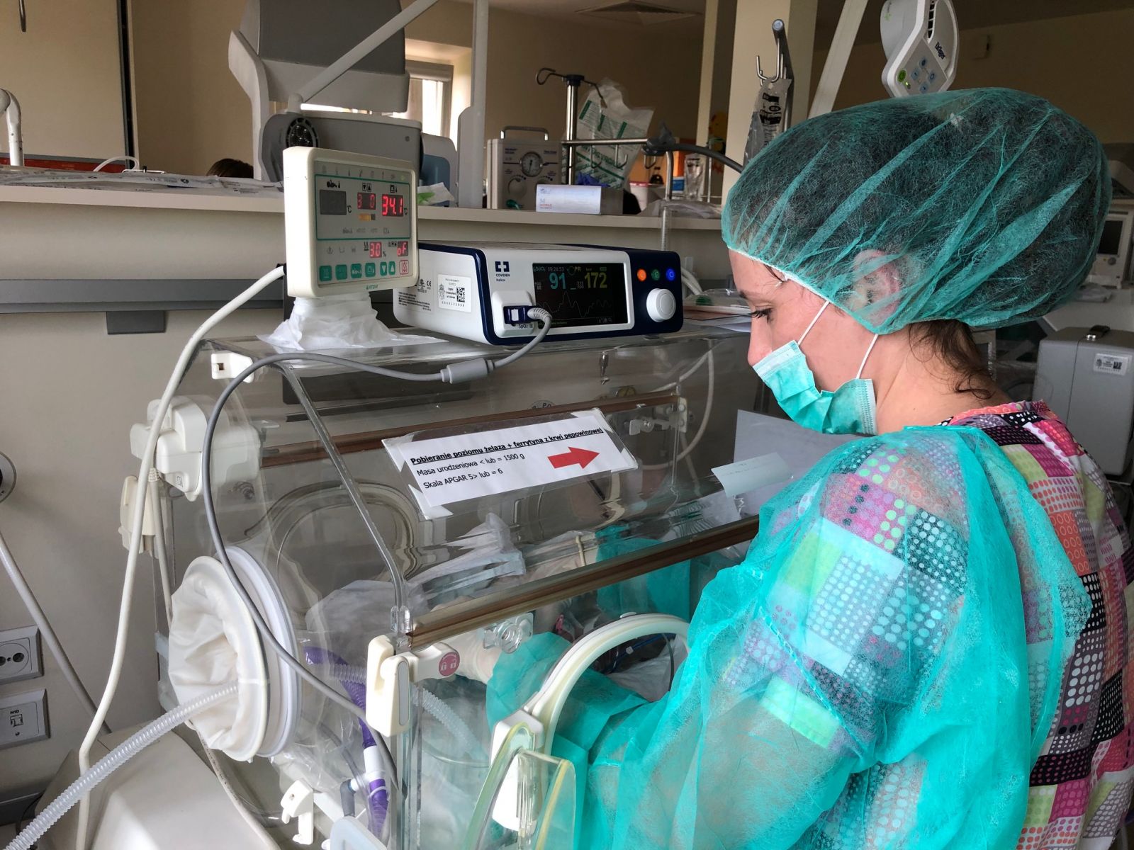 Polonya'da bir kadın altız doğurdu