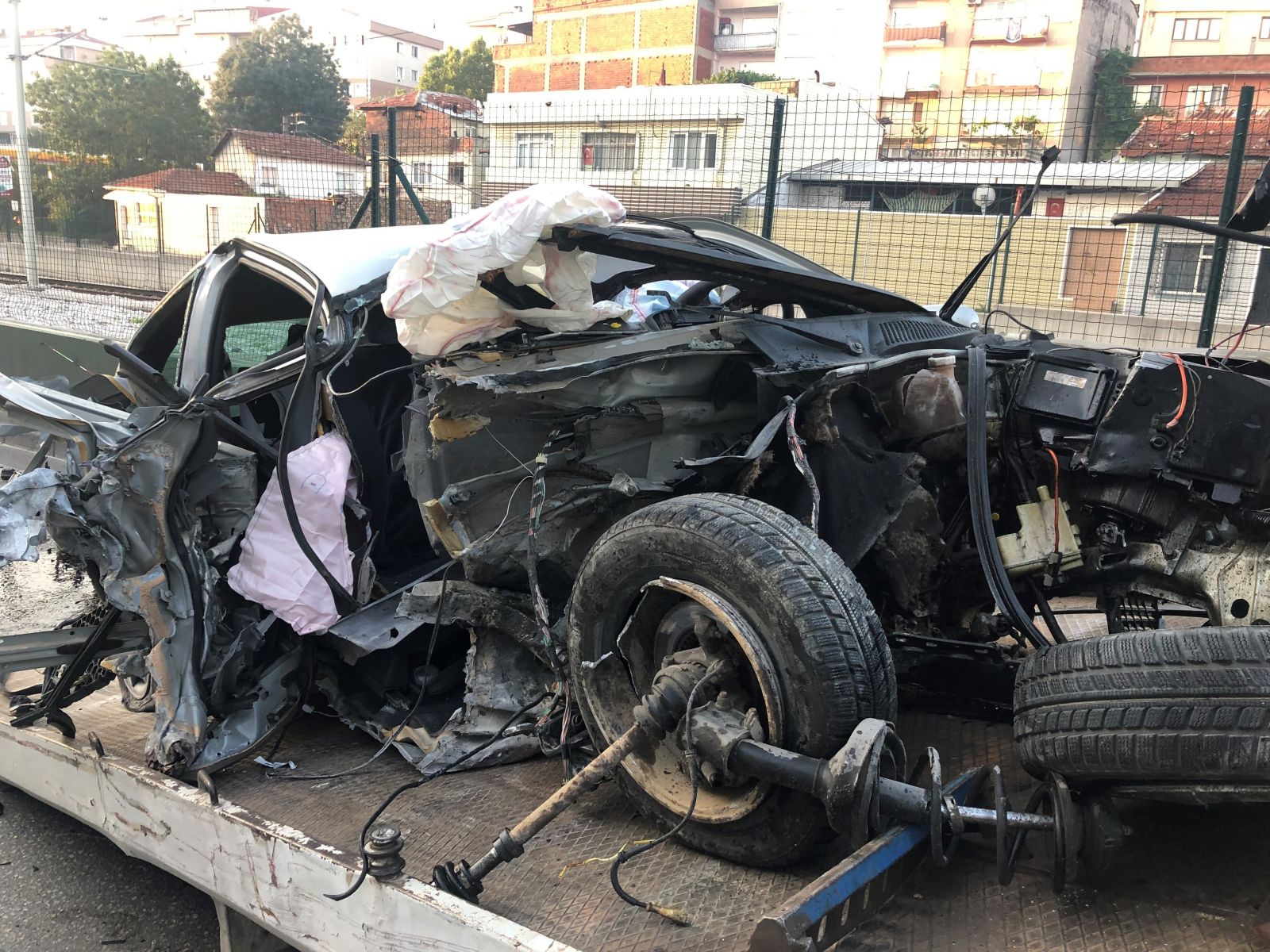 120 kilometre hızla gelen ölüm kameraya böyle yansıdı...1 ölü 1 yaralı