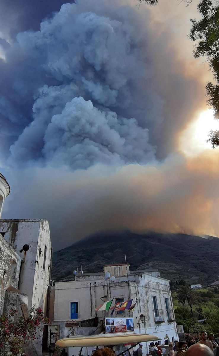 İtalya'da Stromboli Yanardağı faaliyete geçti: 1 kişi öldü