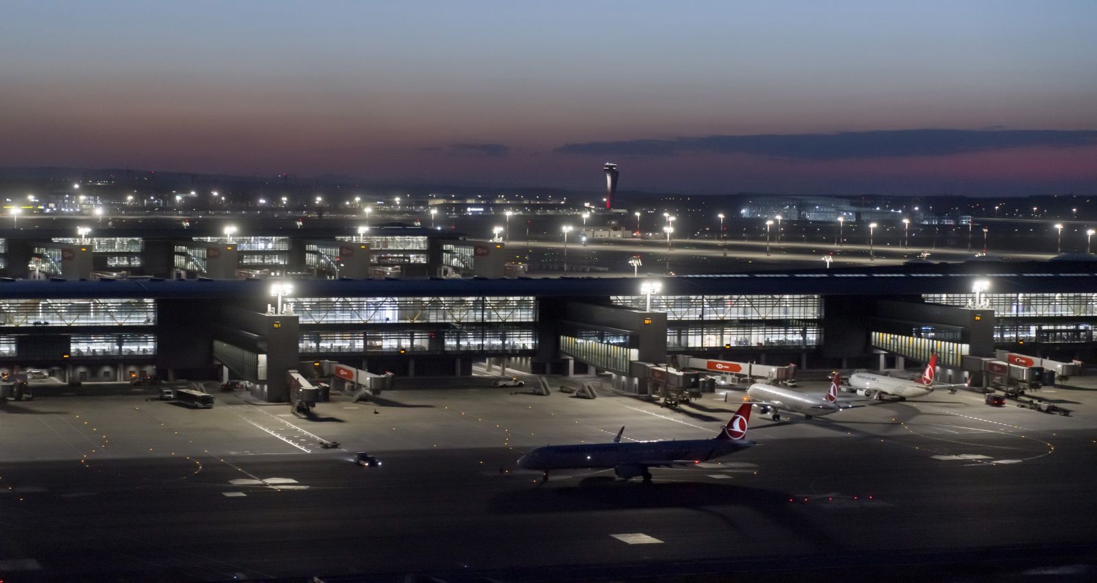 İstanbul Havalimanı apronunda süren operasyonlar havadan fotoğraflandı