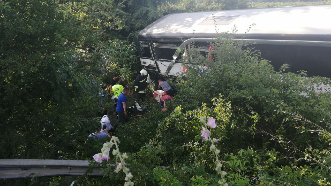 TEM Otoyolu’nda feci kaza: 1 ölü, 7 yaralı
