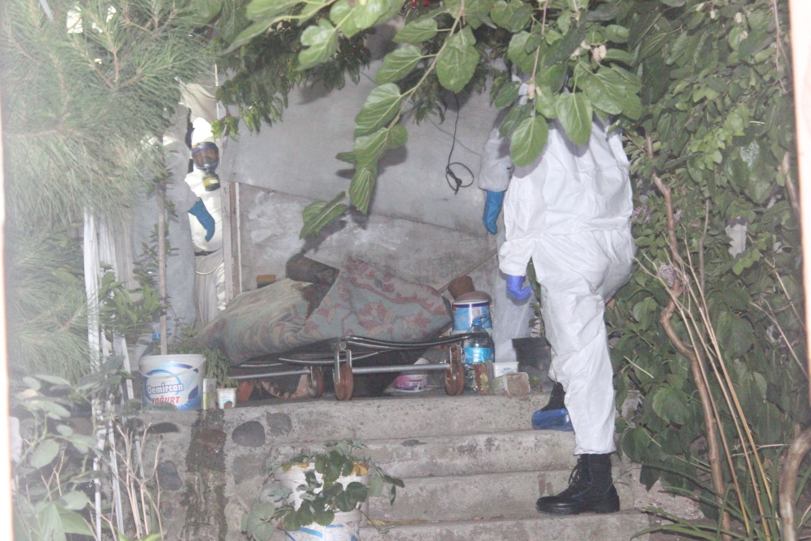 Mahalledeki kötü kokunun sebebi ceset çıktı