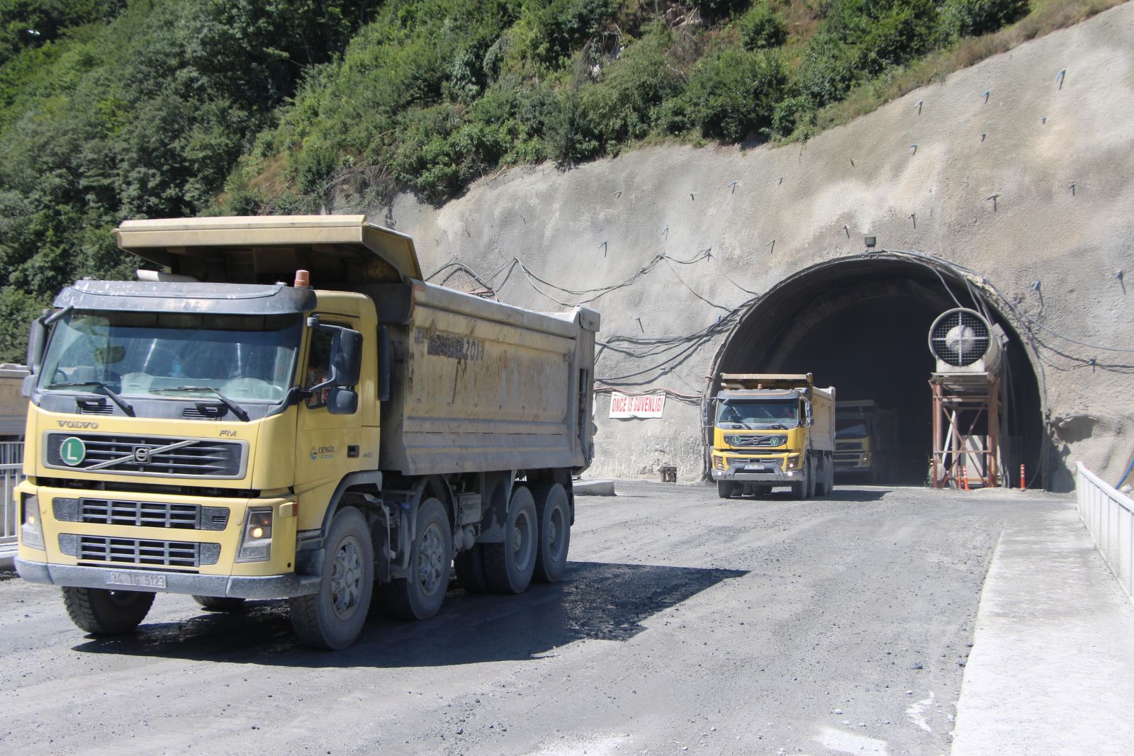 Zigana Tüneli’nde yüzde 63 seviyesine ulaşıldı